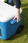Coleman Cool Box 50 QT Poly-Lite Malla con Ruedas, Capacidad de 47 litros, Gran Capacidad de Alto Rendimiento con Ruedas, Caja de Hielo para Bebidas